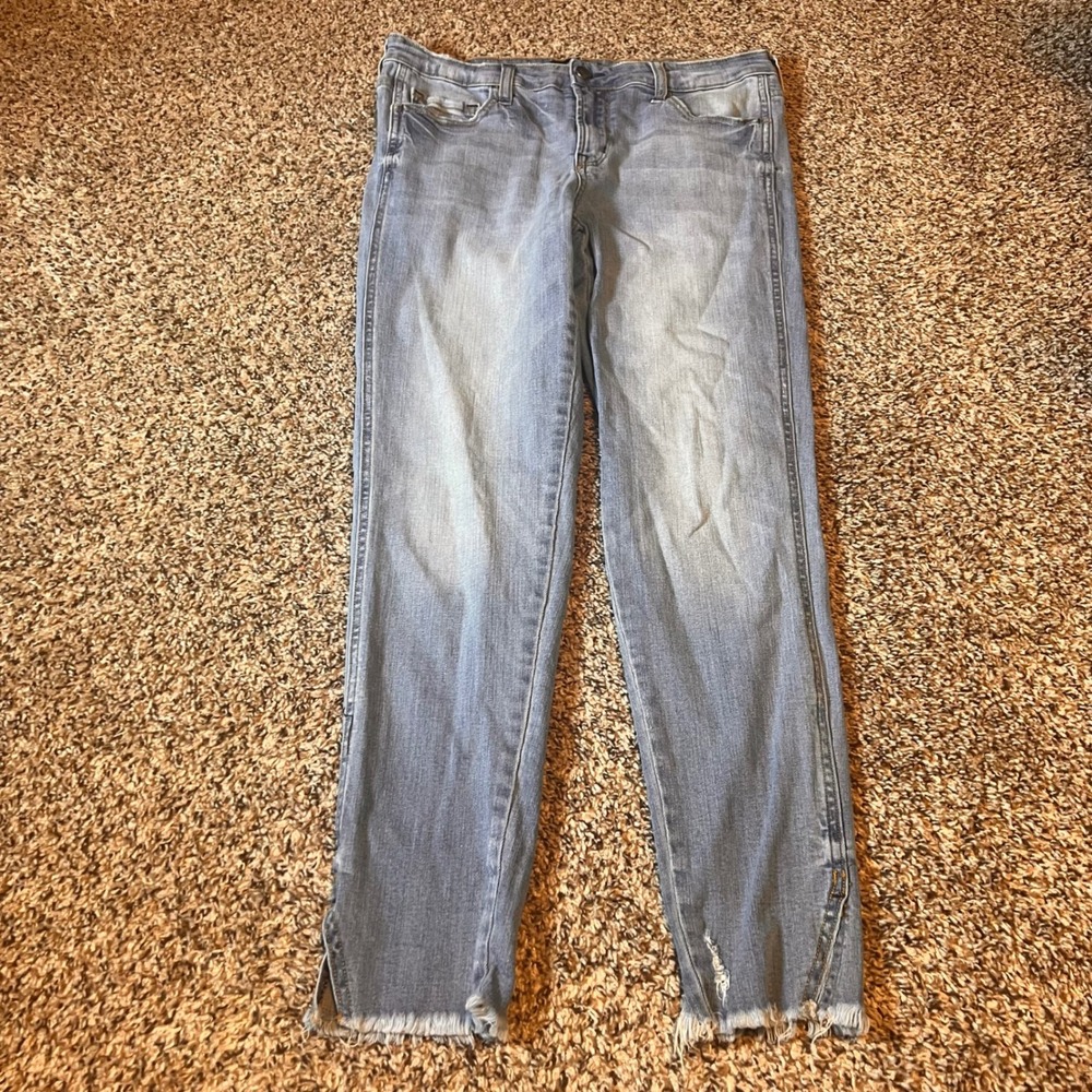 VERVET Women's Size‎ 30 Light Wash Denim Ankle Skinny Fray Hem Jeans